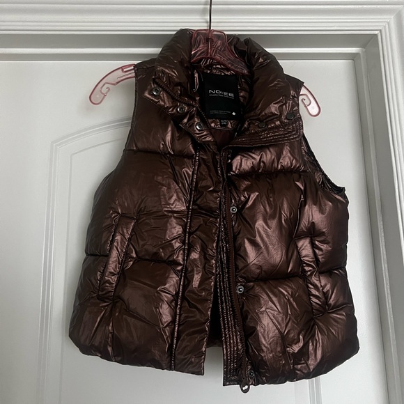 NOIZE Girl's Aurora MG Puffer Vest in Copper Metal Size XL (Kids 14) - Picture 2 of 6